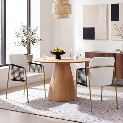 Ensemble de 2 fauteuils de salle à manger avec cadre en fer doré, siège et dossier rembourrés en mélange de lin beige avec accoudoirs en corde tissée noire, chaises d'appoint modernes pour salle à manger et coin cuisine