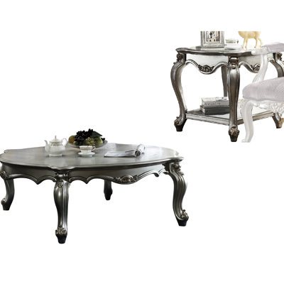 Table de bout antique en platine avec design gracieux en bois festonné et tablette