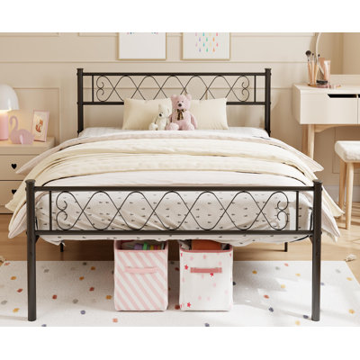 Cadre de grand lit en métal - tête de lit et pied de lit avec un cœur en fer, lit plateforme simple pour garçons et filles, aucun sommier requis, assemblage facile