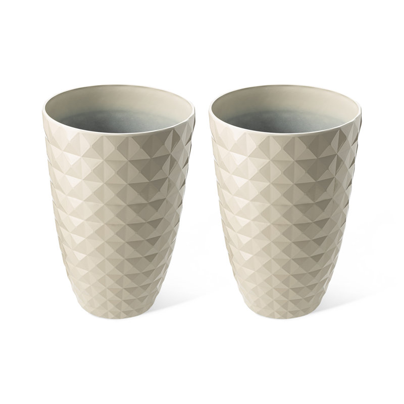 Dneisha Handmade Pot Planter, White