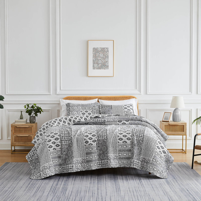 Ensemble de courtepointe en microfibre Global Patchwork Collection, Courtepointe grand + 2 couvre-oreillers standard, Gris