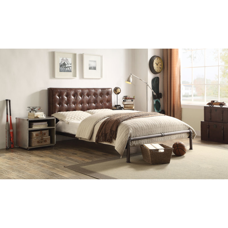 Grand lit en cuir brun - plateforme avec tête de lit à boutons et compartiment de rangement synthétique