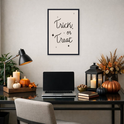 Reproduction d'art sur toile encadrée "Halloween Trick or traiter" par Menina Lisboa