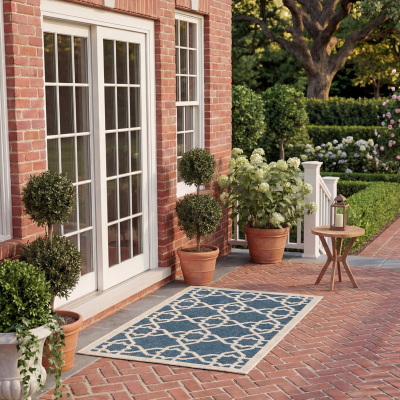 Tapis d'intérieur / extérieur à motif géométrique Courtyard Performance, Rectangle 2 pi x 3 pi 7 po