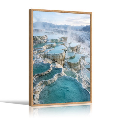 Toile blanche avec piscine turquoise et eau turquoise