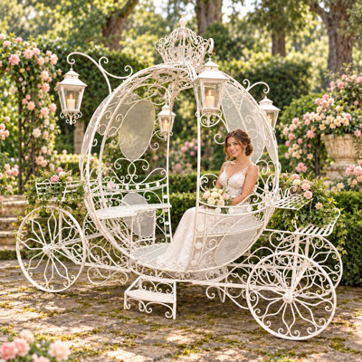 Large Round Cinderella Carriage "The Luciana"