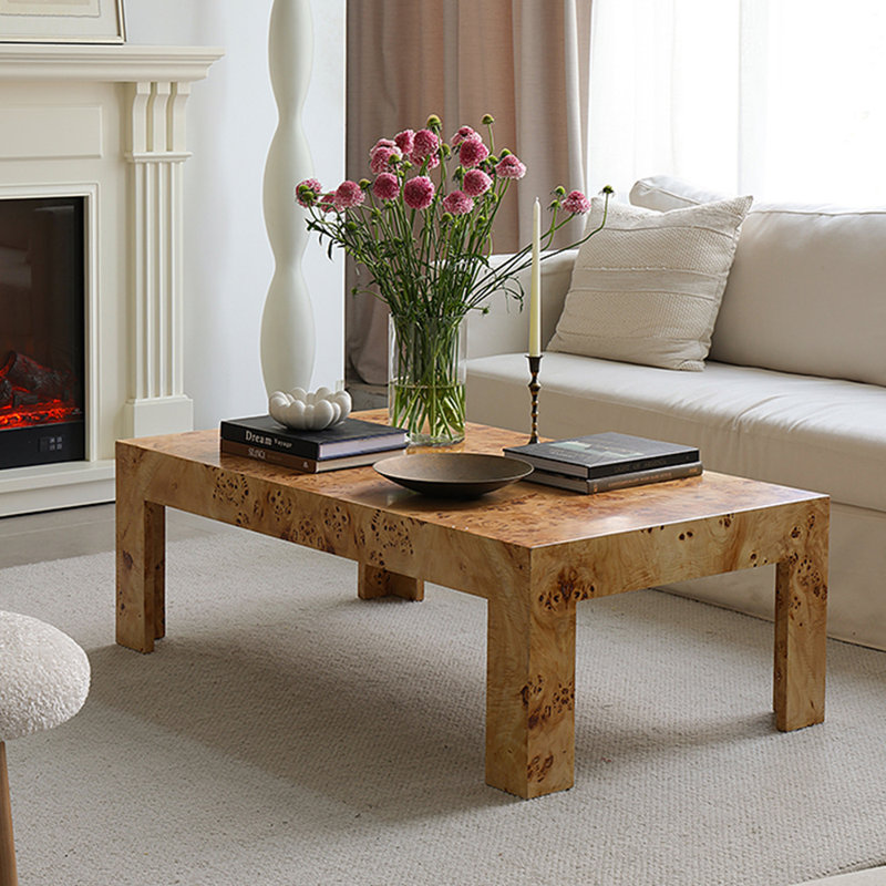Table basse simple de style français