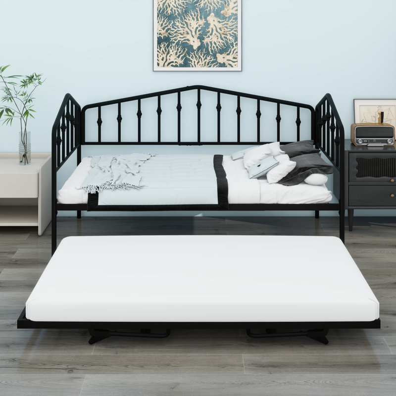 Le lit de jour avec lit gigogne présente des lignes fluides et élégantes ainsi qu'un espace de couchage escamotable polyvalent.