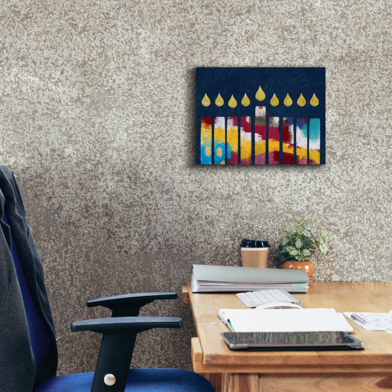 «Bold Colorful Menorah» par Linda Woods, art mural sur toile, H 12 po x l 16 po