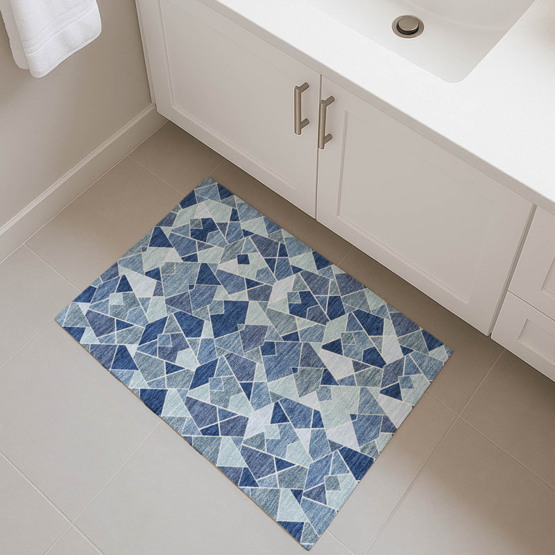 Tapis géométrique de qualité supérieure lavable à la machine Prisco, Marine, 1 pi 8 po x 2 pi 6 po