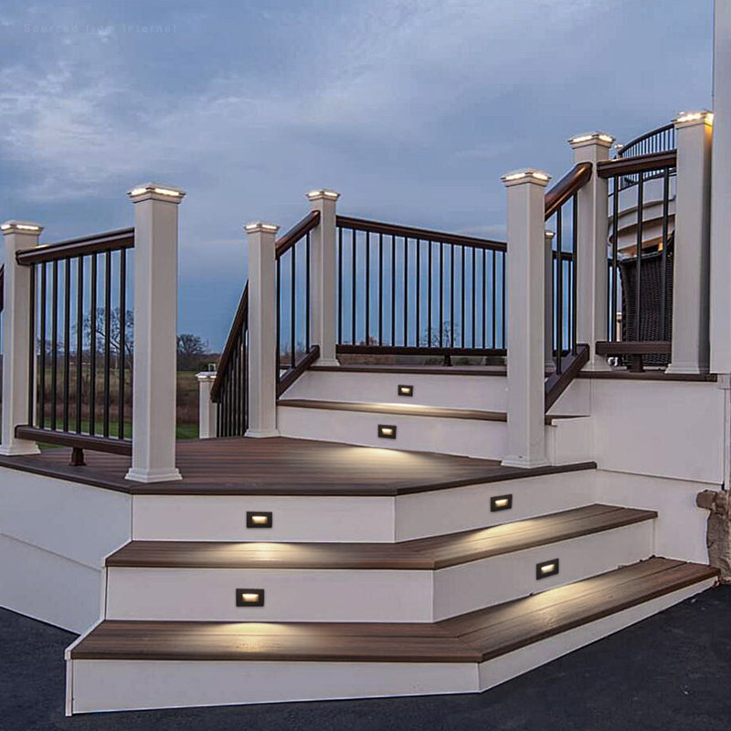 Luminaire de terrasse 120 V à DEL câblé Essential Essential pour marches d'escalier d'intérieur / extérieur