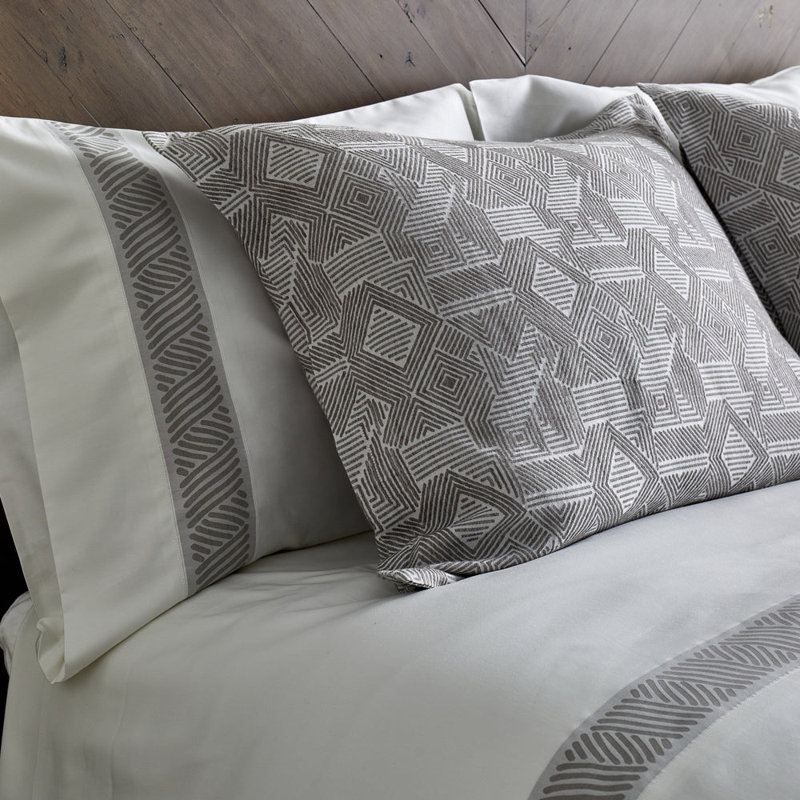 The Met X Ann Gish Sashiko Duvet Cover Set, King Duvet Cover + 2 King Shams, Bone/Bone