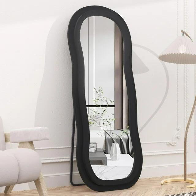Miroir de plancher surdimensionné en flanelle avec support Wavy-b