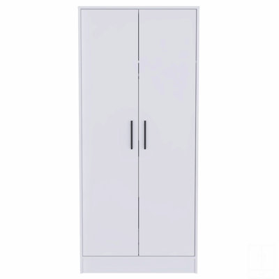 180 Armoire Beery, Bedroom