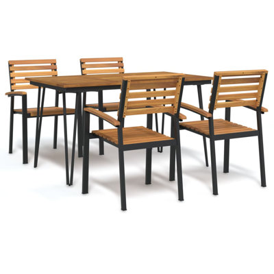 With this wooden garden dining set, you can enjoy a nice meal outdoors with your family and friends!