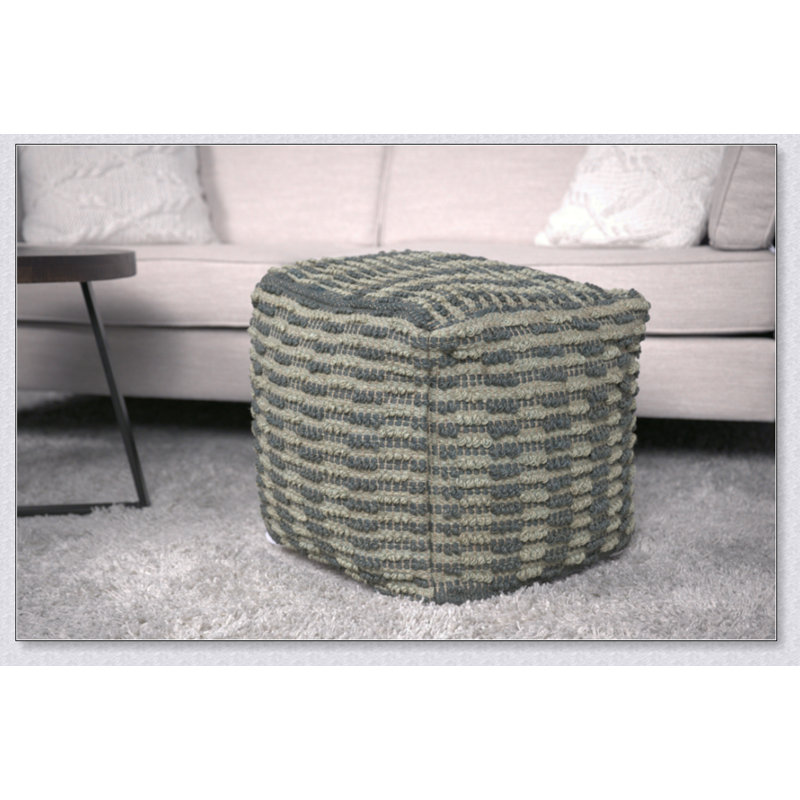 Pouf carré en tissu Walle, repose-pieds polyvalent et confortable ou coussin de sol pour une décoration moderne