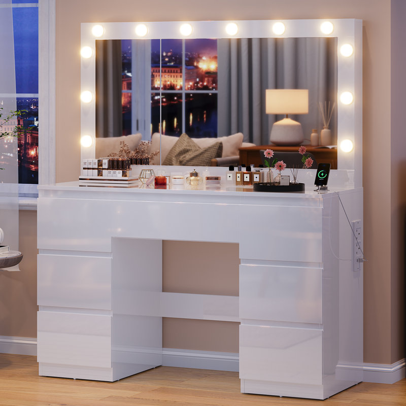 Dressing Table with Mirror