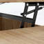 Table basse ovale à plateau relevable avec rangement dissimulé, parfaite pour les espaces de vie modernes et polyvalents.-129197408