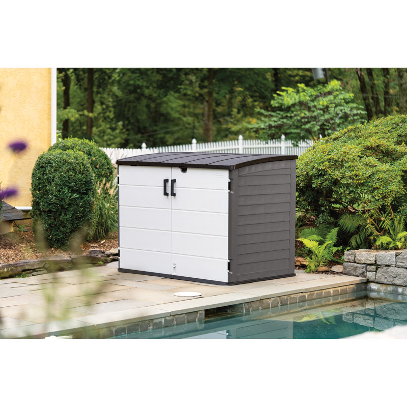 Remise de rangement horizontale en résine de 71 po x P 46 po Suncast, fabriquée aux États-Unis