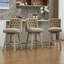 Tabouret de bar pivotant à 360 ° Terron avec pieds en bois massif Terron-675849459-675849469
