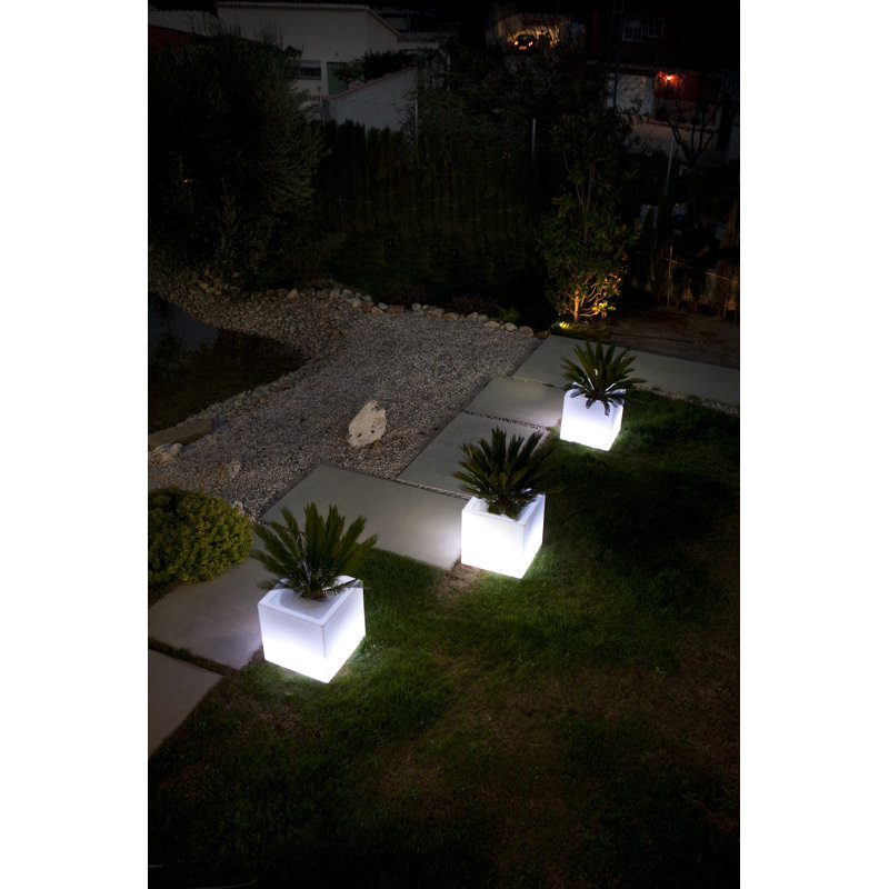 Nano Resin Pot Planter, 7" H x 7" W x 7" D, White