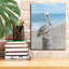 «Pelican By The Sea» par Danhui Nai, art mural sur toile-108585734