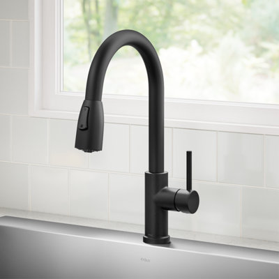 KRAUS Coda 2-Function Single Handle Pull Down Kitchen Faucet In Spot-Free