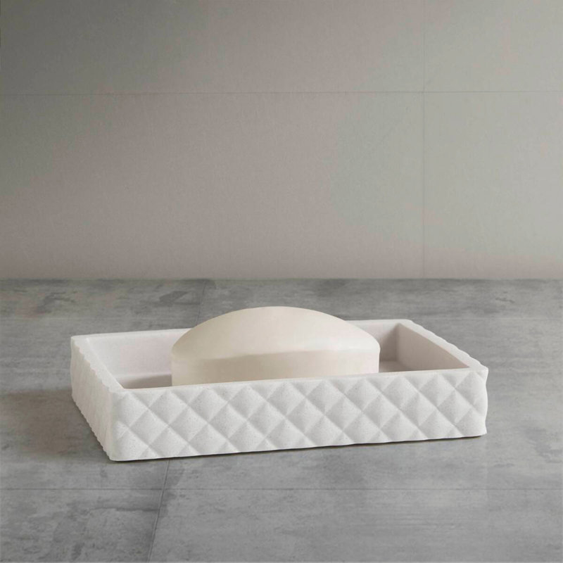 One Size Bath Accessories Set, White