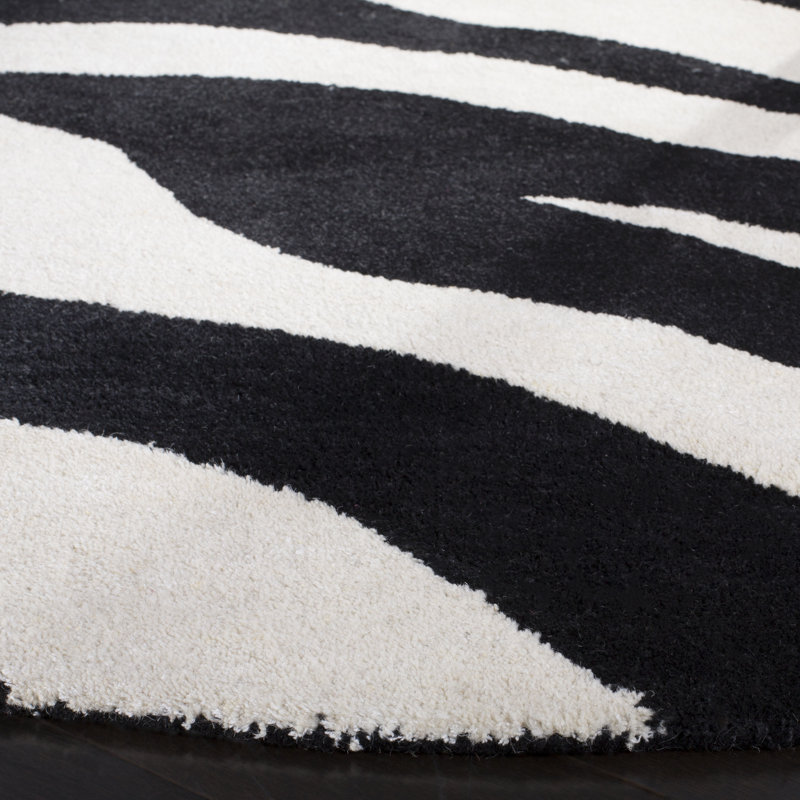 Christoper Hand Tufted Wool Animal Print Rug, Round 6'