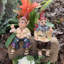 Ensemble de 2 présentoirs à tablette «Peace Man» et Janice «Chick» Nowaday Gnome Hippie Jerry