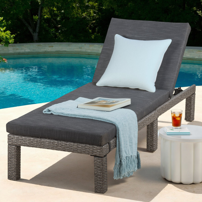 Chaise longue d'extérieur en rotin PE avec coussin imperméable, chaise longue en fer toutes saisons