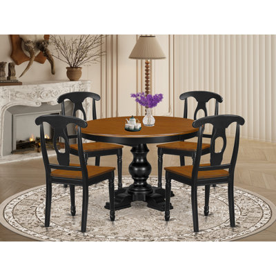 L'ensemble de table de cuisine 5 pièces se compose d'une table de salle à manger avec rallonge et pieds piédestal, 4 chaises en bois, facile à assembler, dossier Napoléon, finition noire