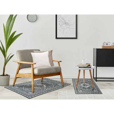 Gunjan Velvet Rug Set