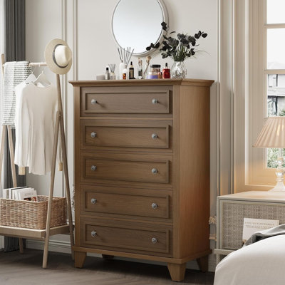 Commode 5 tiroirs, commode de rangement en bois avec poignées en métal exquis, armoire de rangement haute, commode de conception moderne pour chambre à coucher, salon, couloir, entrée, brun
