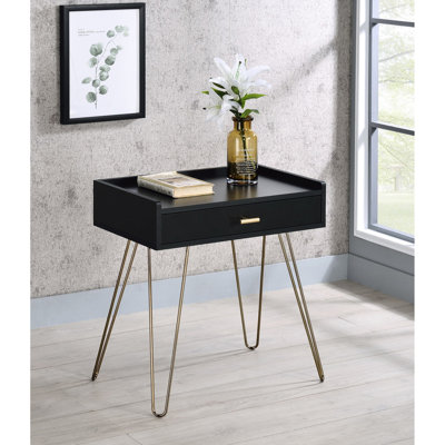 Table d'appoint noire avec poignée en cuivre mat et rangement supplémentaire, style Mid-Century 23,5 po, pieds en épingle à cheveux mats 23,5 po, présentoir de tiroir