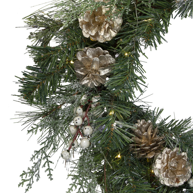 Couronne de pin pré-éclairée avec pommes de pin et baies mélangées pré-éclairées - lumières claires de 22 pouces