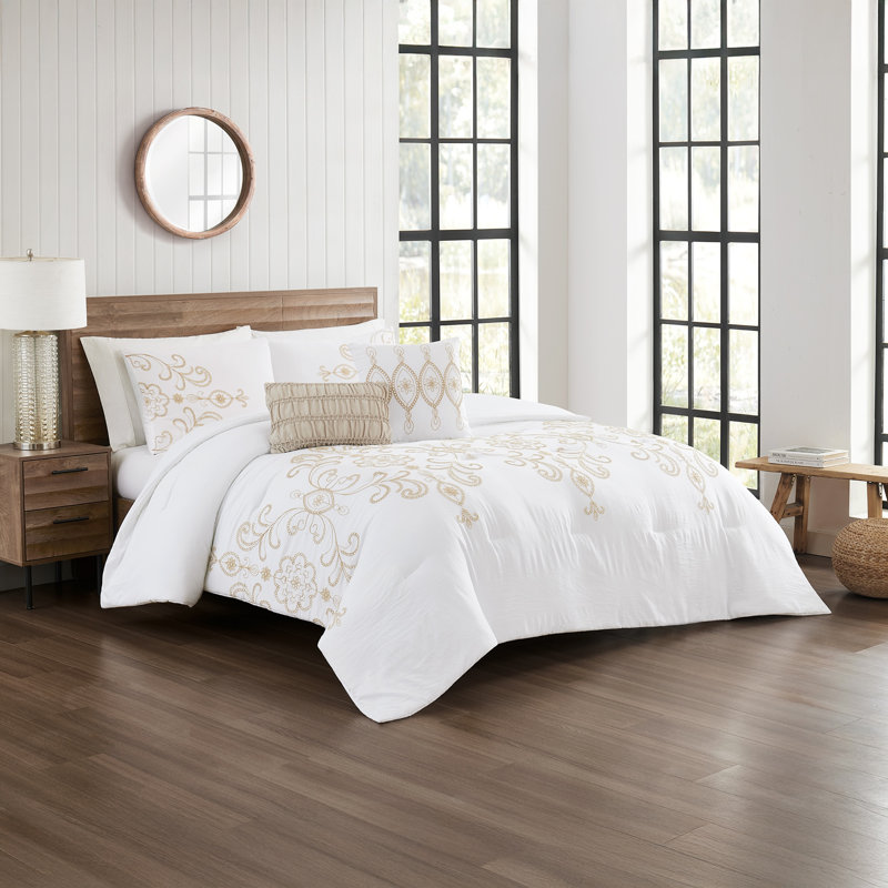 Queen Comforter + 2 Standard Pillow Shams