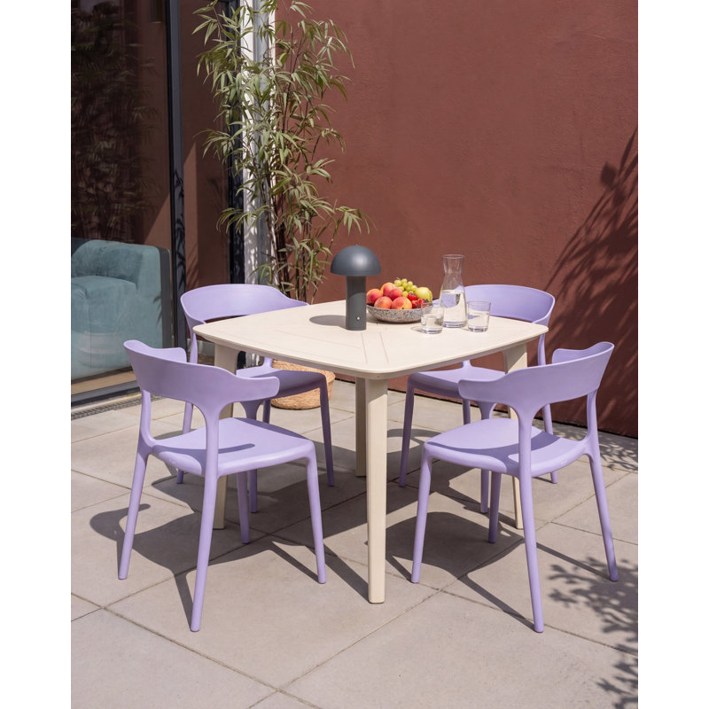 Set of 4 Garden Chairs GUBBIO Violet