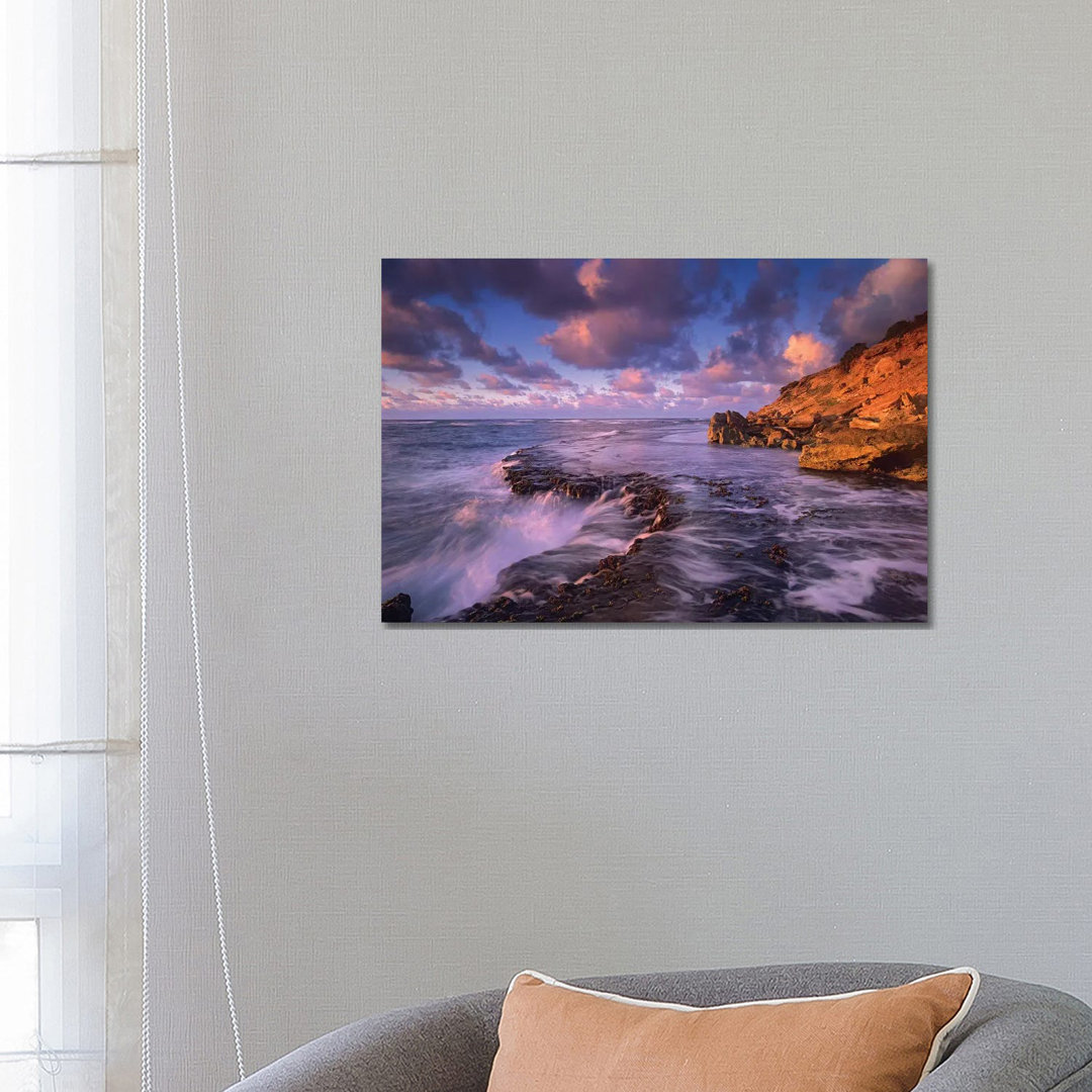 Surf Crashing On Rocks At Keoneloa Bay, Kauai, Hawaii von Tim Fitzharris - Gallery-Wrapped Canvas Giclée on Canvas