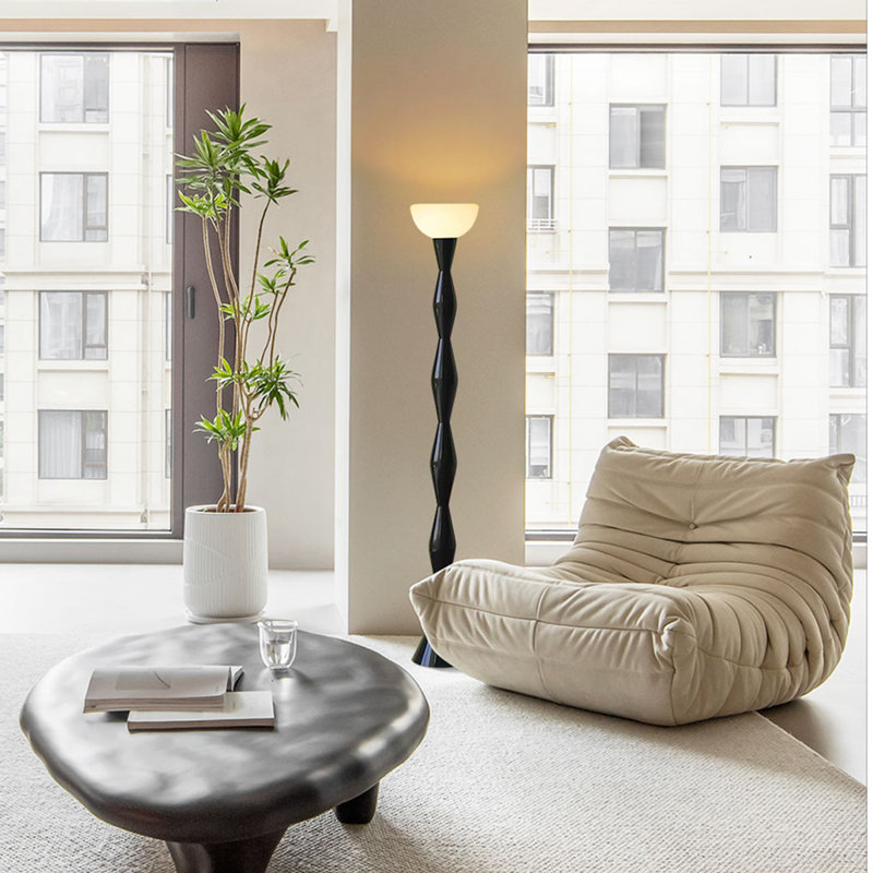 Blanc + verre noir + lampes sur pied sans fer