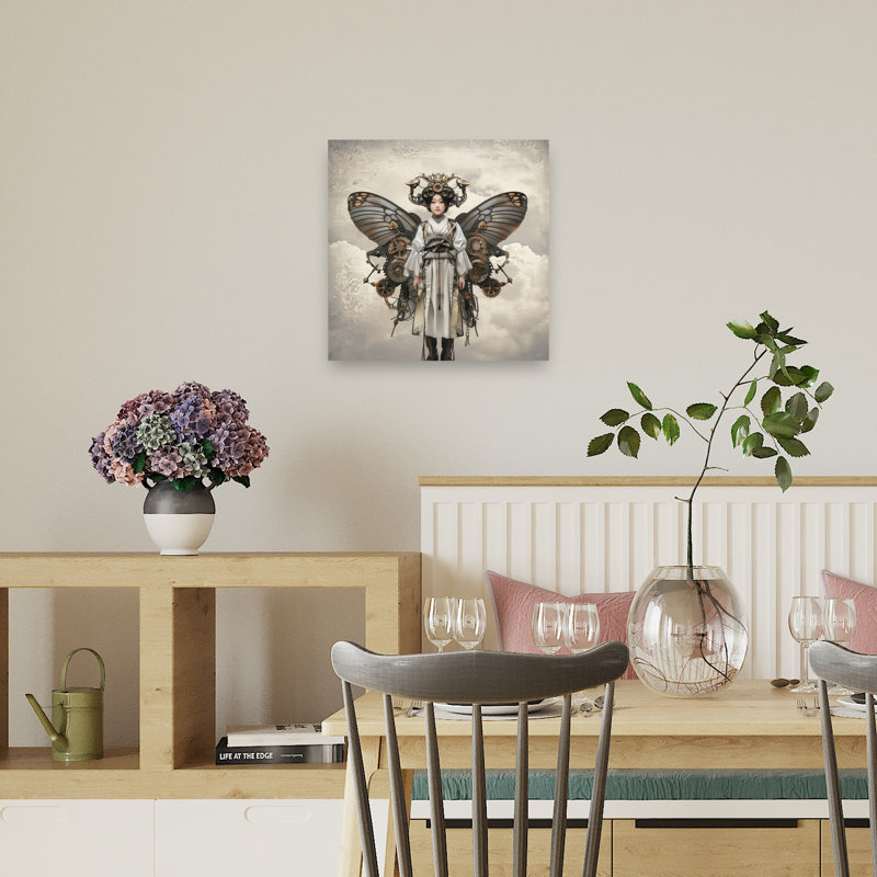 Steampunk Butterfly Woman, H 18 po x l 18 po