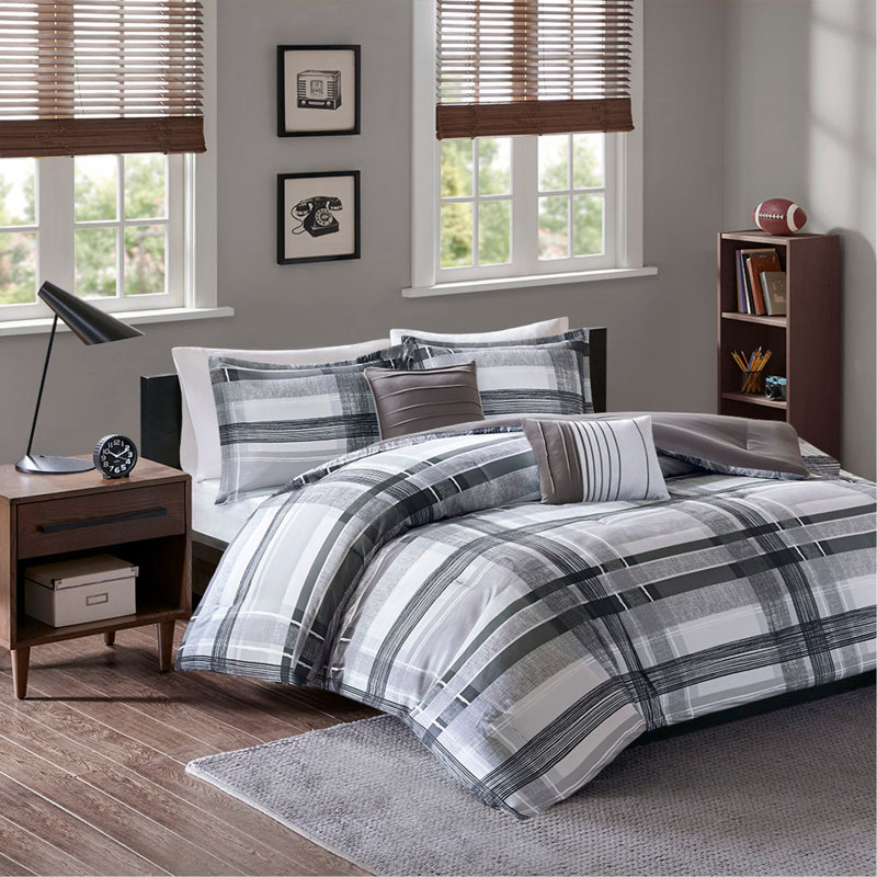 Full/Queen Plaid Comforter Set, Full/Queen Comforter + 4 Additional Pieces