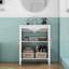 Meuble-lavabo de 61 cm avec lavabo intégré, porte à panneaux ondulés blanc brillant, poignées en métal doré, tablette réglable, meuble de rangement moderne autoportant pour salle de bain.
