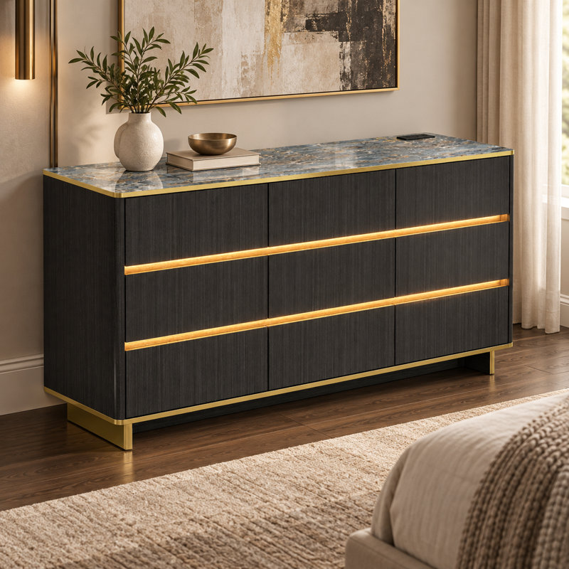 Commode moderne Dickens 63" à 9 tiroirs avec station de recharge, éclairage DEL Bluetooth, plateau effet marbre brillant et accents dorés