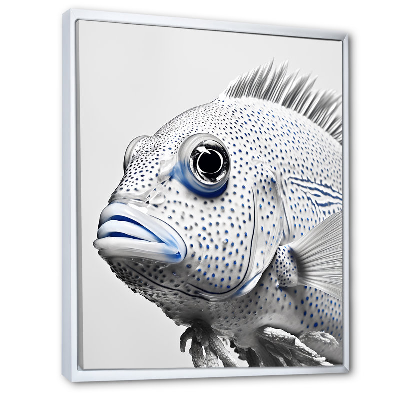Joli portrait de poisson blanc et bleu sur toile, Cadre flottant blanc, H 32 po x l 24 po x P 1 po