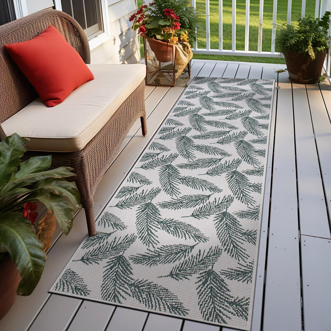 Benavidez Reversible Tropical Green/Ivory Indoor&Outdoor Area Rug Beachcrest Home™ Rug 