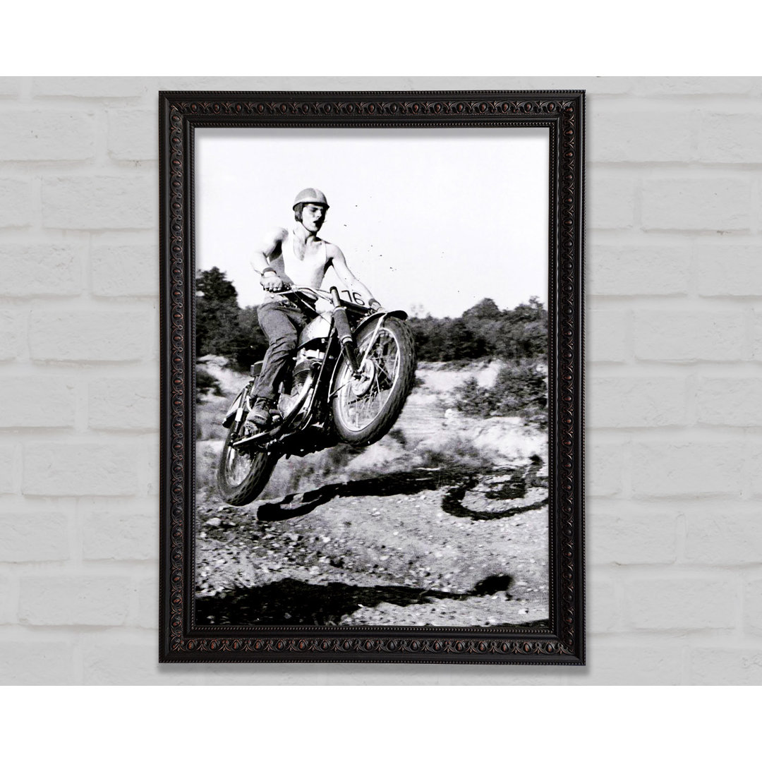 Retro Motorcross Wheelie Gerahmter Druck