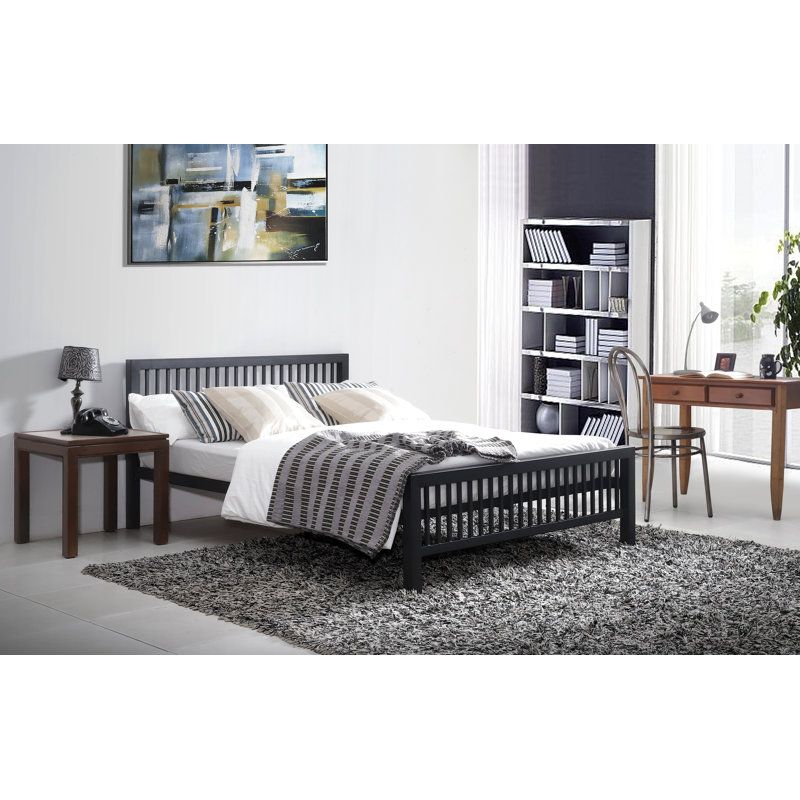 Haag Metal Bed, Small Double (4')