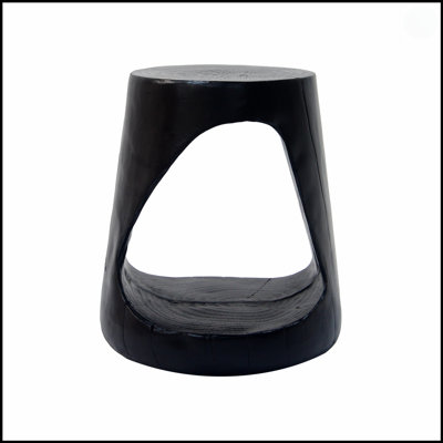 Table d'appoint creuse avec texture semblable au bois et conception durable, parfaite pour une utilisation intérieure et extérieure, aucun assemblage requis.