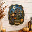 Décoration de porte en bois pour l'Halloween « Boutique de potions de sorcière » par G. Debrekht
